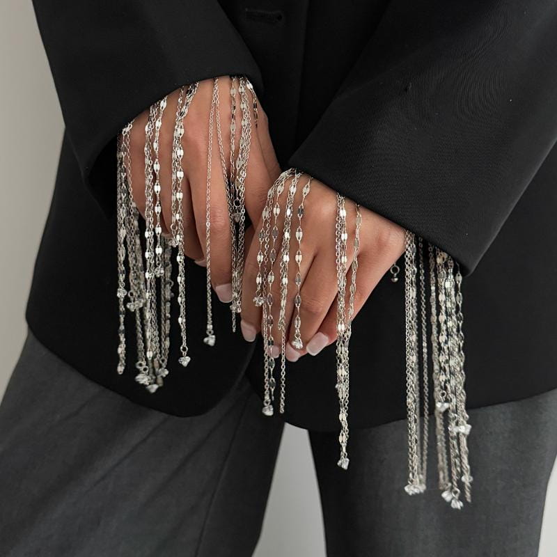 manchettes d doigt en chaîne d'argent avec perles et maillons suspendus, présentées dans un bracelet de charme à gland géométrique pour femmes