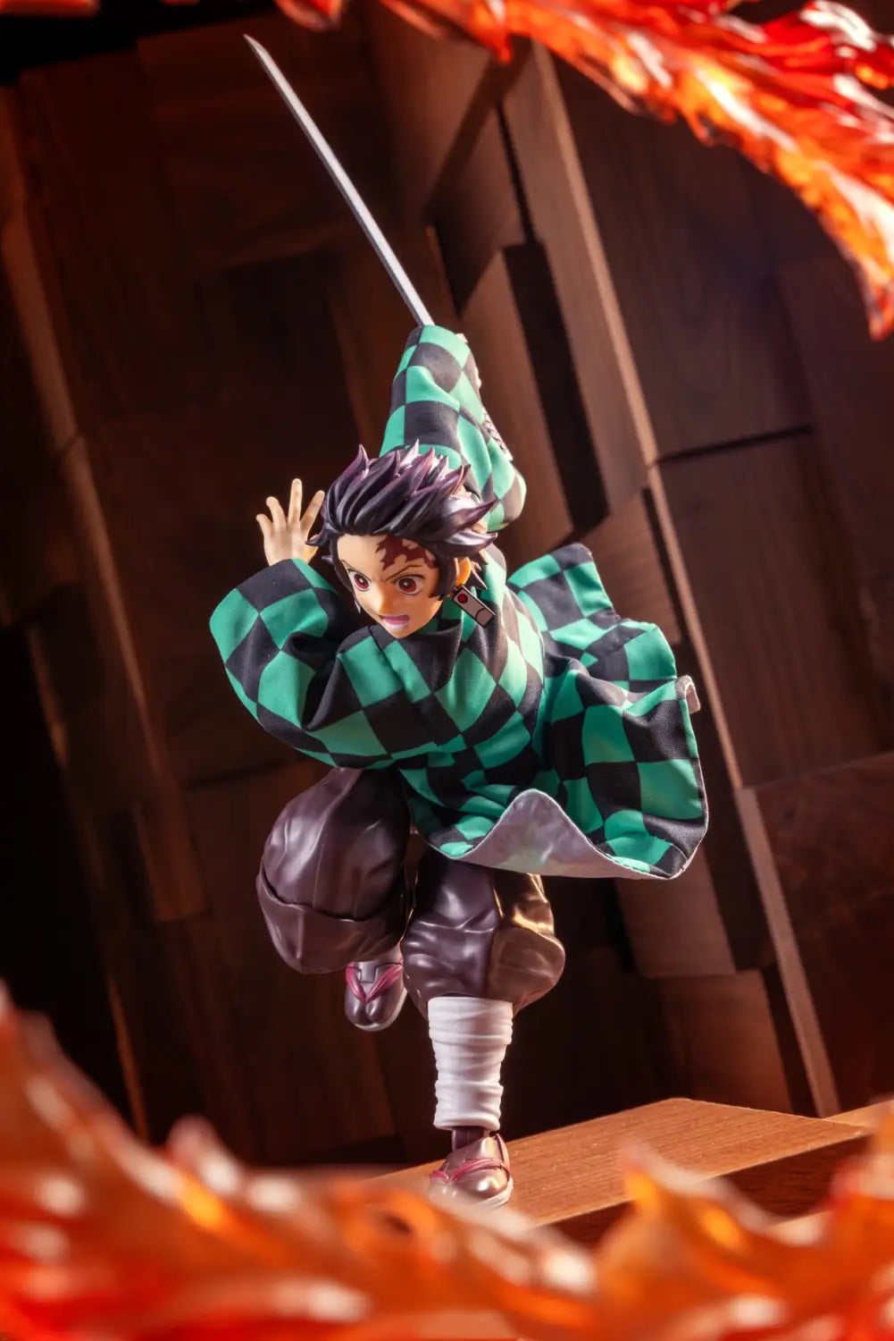 1/12 Scale Japanese Anime Kamado Tanjirou Plaid Cloth Kimono Coat Wire Shaped Short Cloak Clothes Model for Shf 6" Male Body