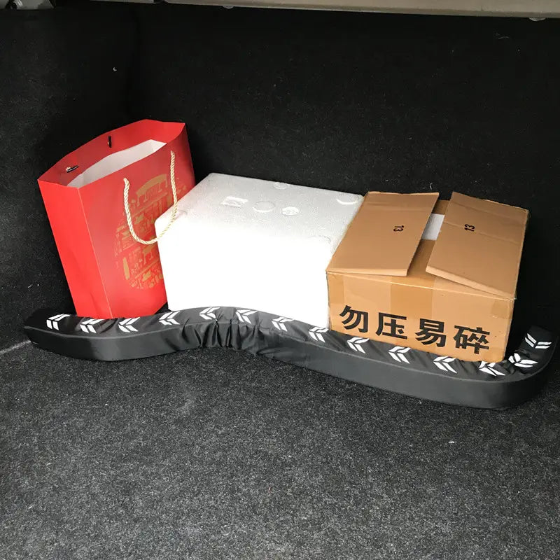 Organizador flexible para el maletero del coche y varilla de almacenamiento de goma negra con patrón de flechas blancas, para mejorar el agarre y la durabilidad
