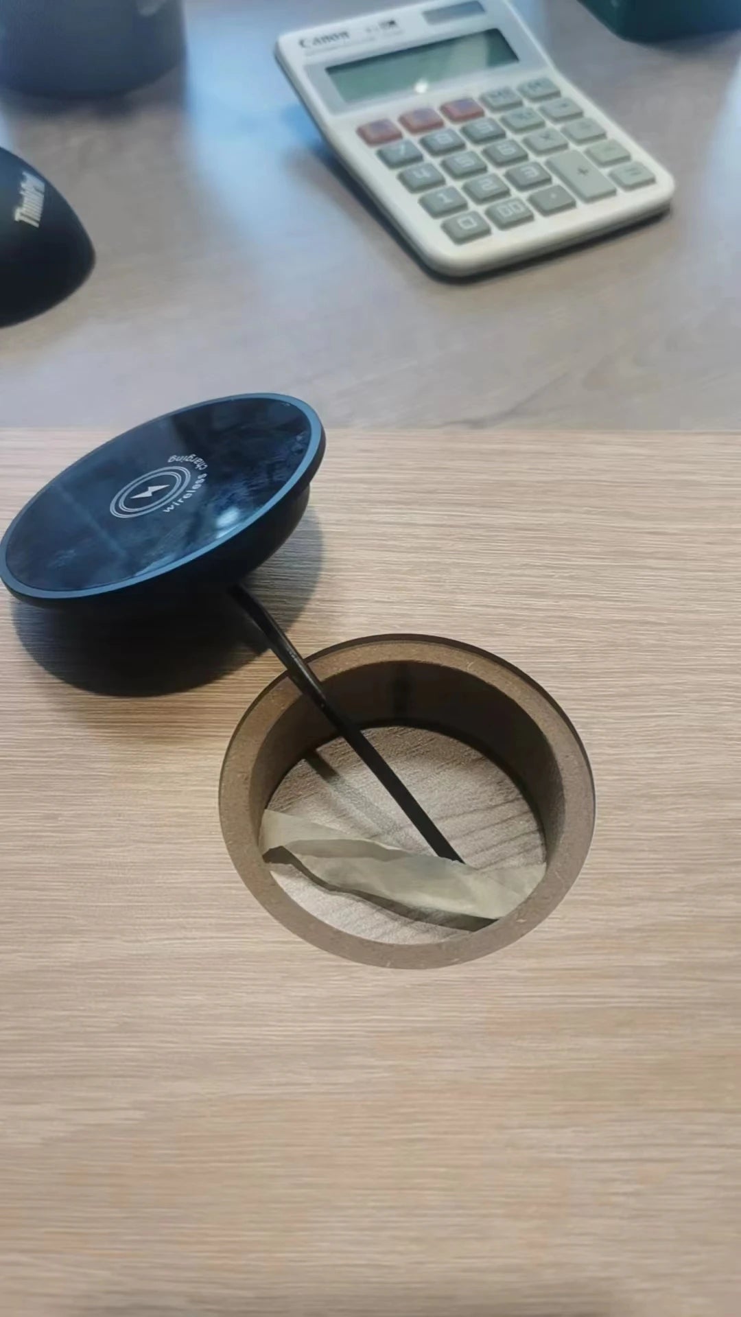 Desktop embedded wireless charger Fast charging 15W quick megnetic wireless chargers Bedside table furniture hotel  restaurant
