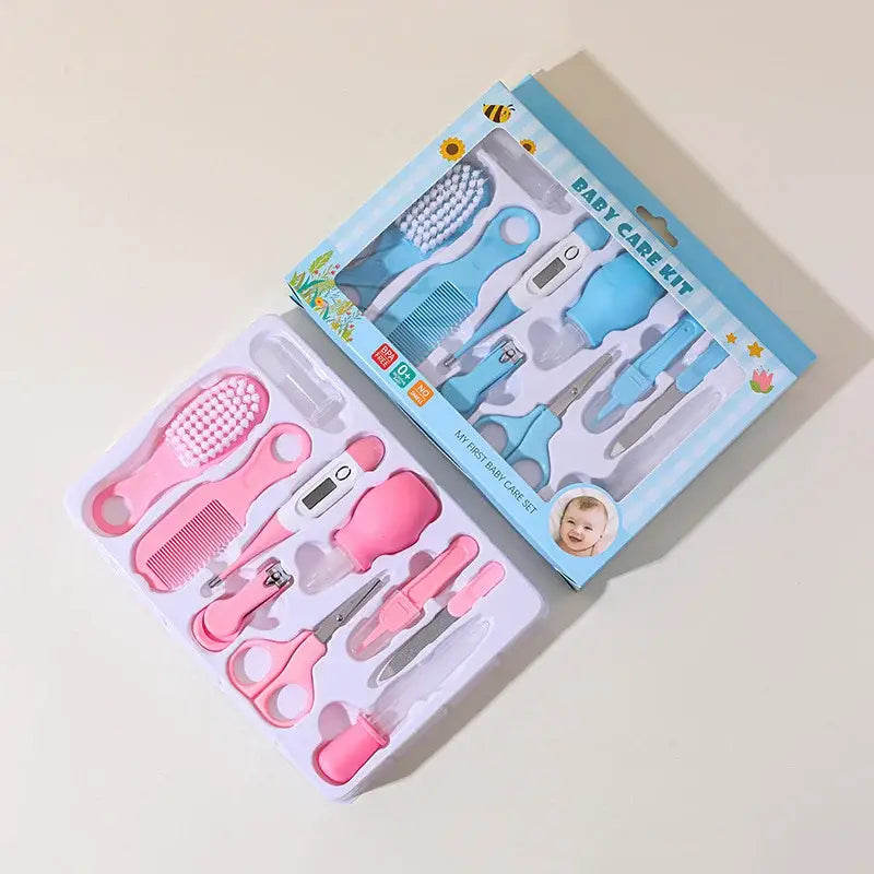 Babypflege-Set 10-in-1 für Neugeborene mit rosa- und blauen weichen Silikongriffen sowie Kunststoffwerkzeugen für die Säuglingspflege.