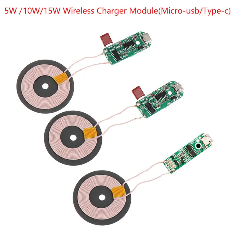 tres bobinas circulares de carga inalámbrica con anillos exteriores negros y espirales interiores rosadas conectadas mediante cables delgados a una placa de circuito del módulo transmisor DIY de cargador inalámbrico con puertos USB para aplicaciones de carga inalámbrica y el futuro del cargador inalámbrico.
