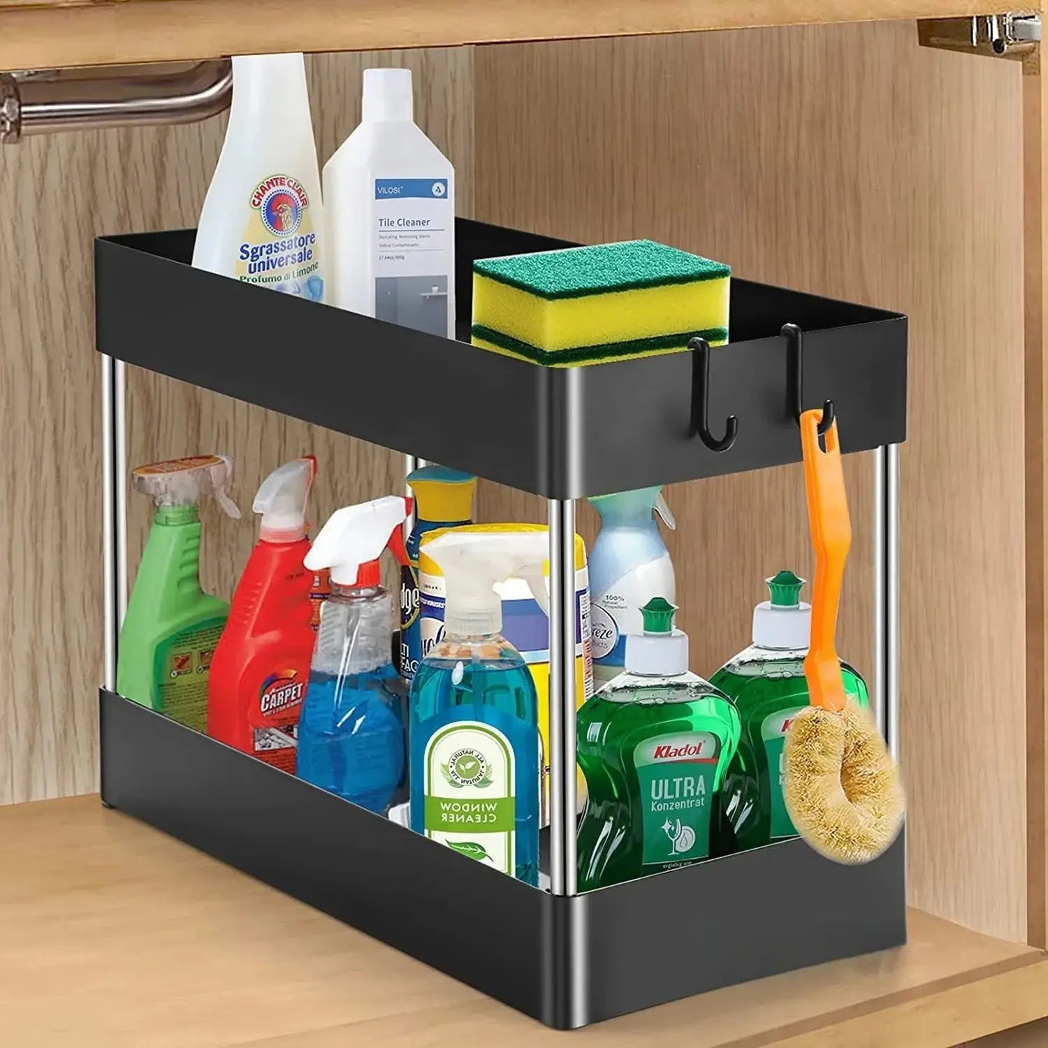 Organizador negro de almacenamiento bajo el fregadero, de dos niveles, con bastidor de acero inoxidable y ganchos, diseñado como una estantería multifuncional tipo cajón por niveles para uso en la cocina.