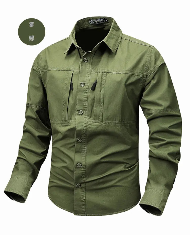 Olivgrünes Langarm-Workwear-Hemd ohne Falten für Herren mit zwei vorderen Brusttaschen und Kragen, entworfen als japanisches Casual-Top.