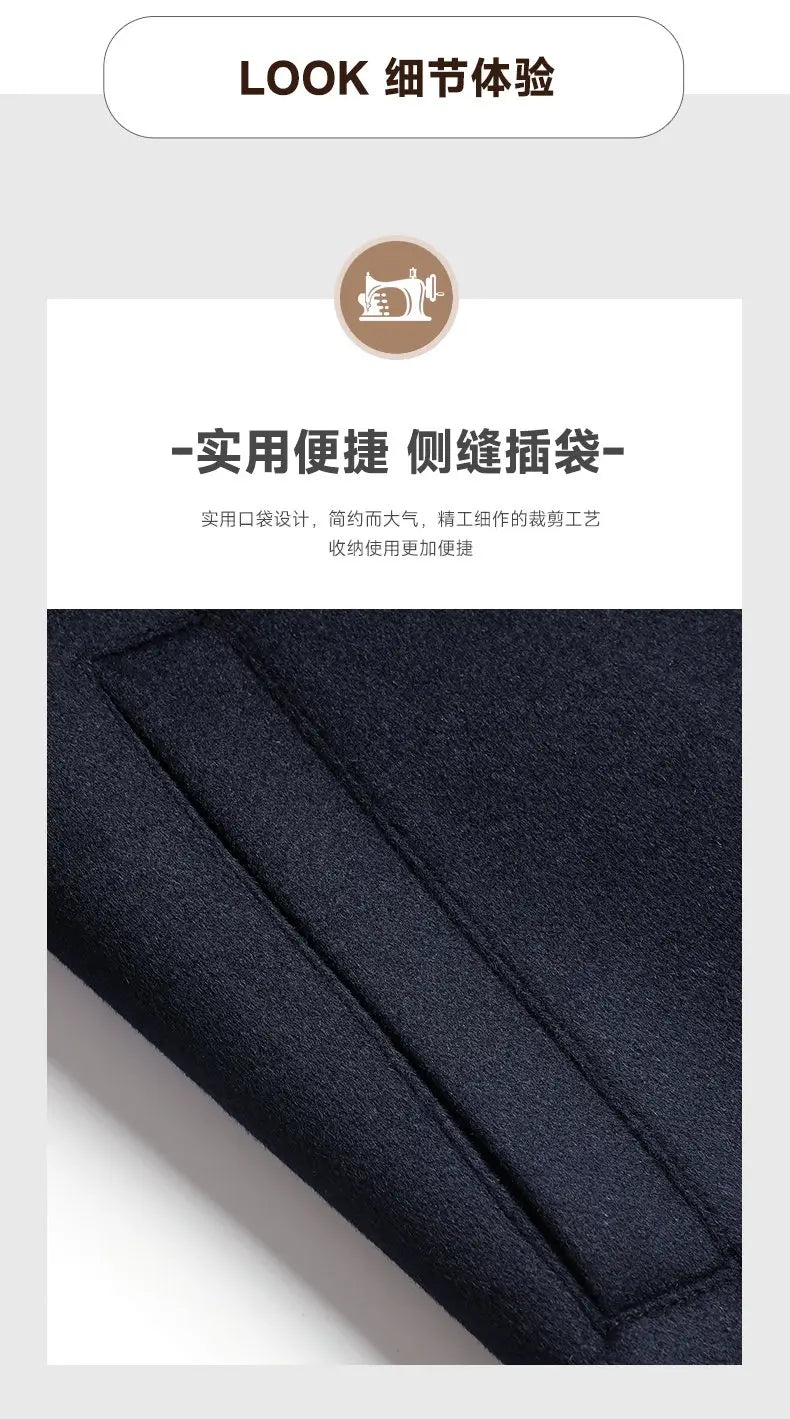 Manteau d’hiver à fermeture éclair pour homme en laine 100, avec un tissu bleu marine foncé présentant un tissage texturé discret et des coutures précises le long des coutures de la poche latérale.