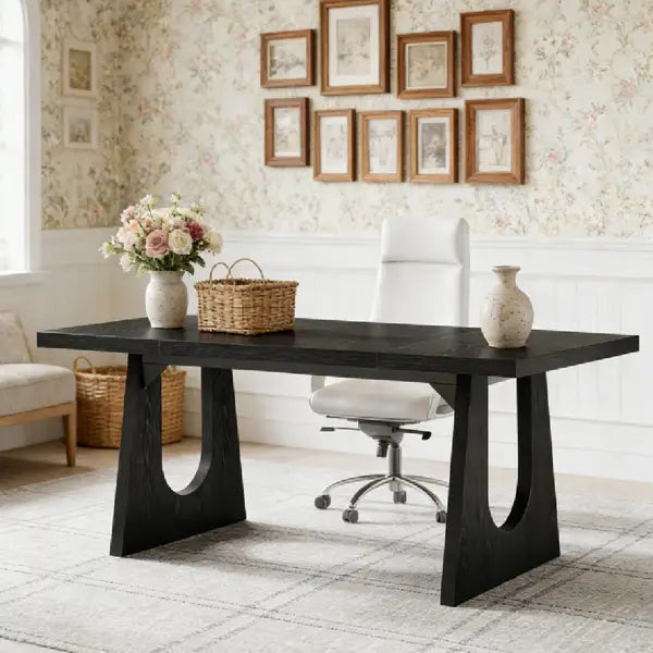 Escritorio ejecutivo negro de 70 pulgadas, mesa moderna de madera con soportes de pata curva distintivos y acabado de madera negro.