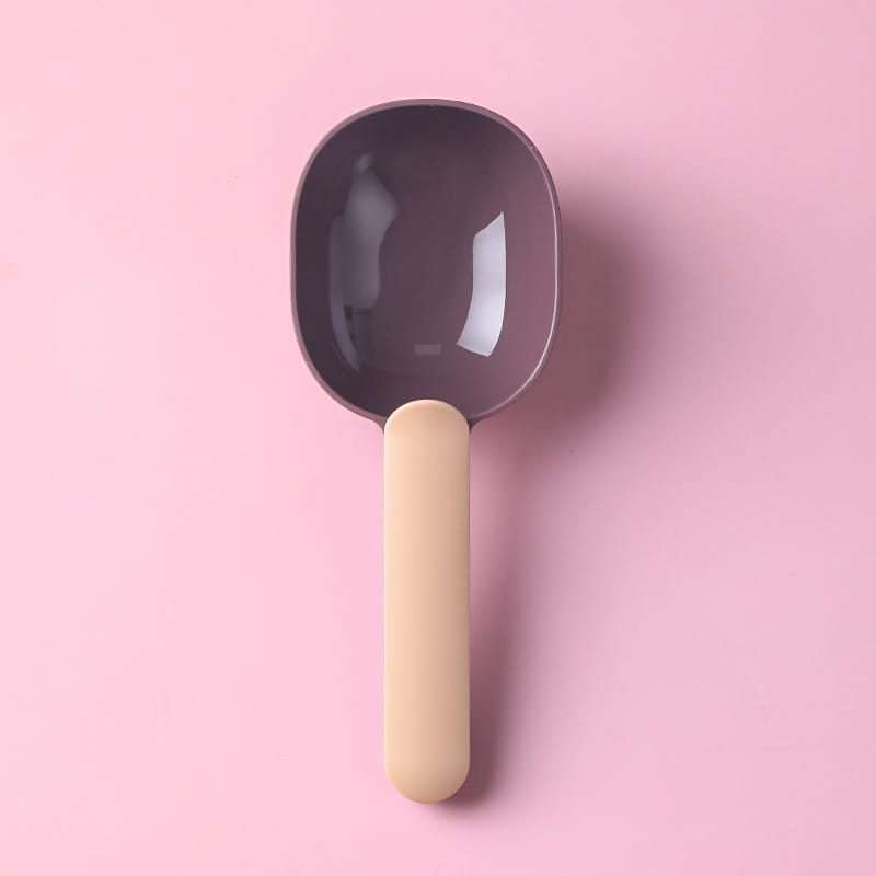 食べ物のすくい取りおよびシャベル作業のための、滑らかなベージュ色のハンドルを備えた、ABS樹脂製のマットな紫のペット用給餌スプーンです。