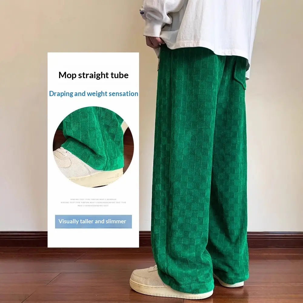 Herren-Schachbrett-Cordhose in Übergröße mit grünen Cordhosen mit einem dezenten Karomuster.