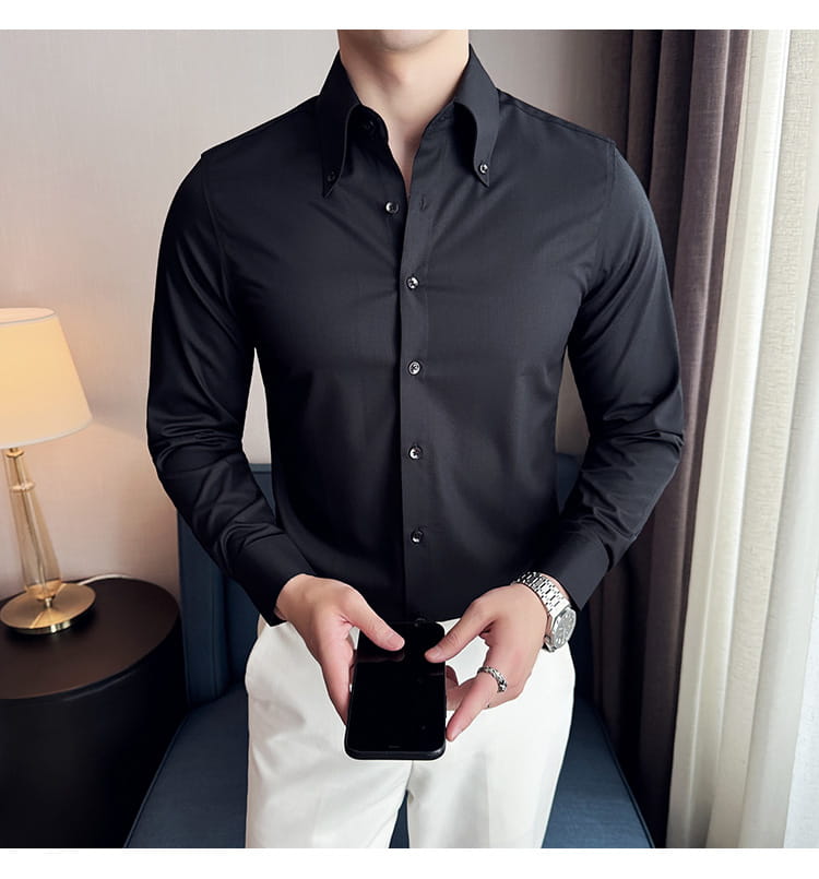 Chemise habillée noire sans repassage pour homme en grande taille à coupe ajustée, col boutonné et texture subtile