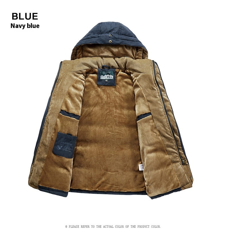 Plus-Size-Winterjacke aus Fleece mit Innenfutter in Navyblau mit Kapuze, plüschig-flauschigem, beigem Cord-Innenfutter und schwarzem Besatz.