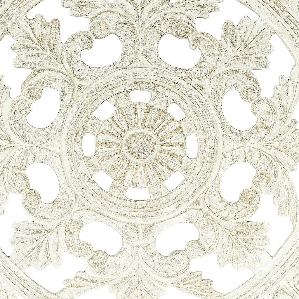 El arte mural de madera tallada en blanco, cuadrado, con decoración floral, de 36x36, presenta un medallón decorativo circular decorativo para techo en blanco y ornamentado, con patrones intrincados de hojas y rayos de sol.