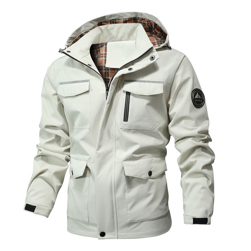 Herren-Wasserabweisender Trenchcoat mit Kapuze in Beige mit schwarzen Akzenten und kariertem Futter, entworfen für einen robusten Wetterschutz.