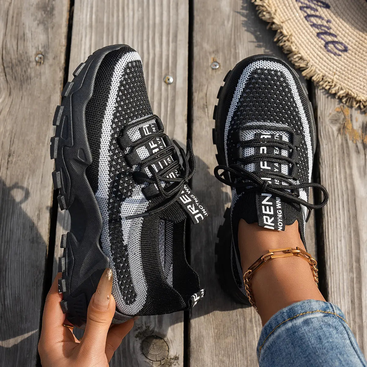 Women’s Breathable Flyknit Mesh Lace-up Walking Sneakers