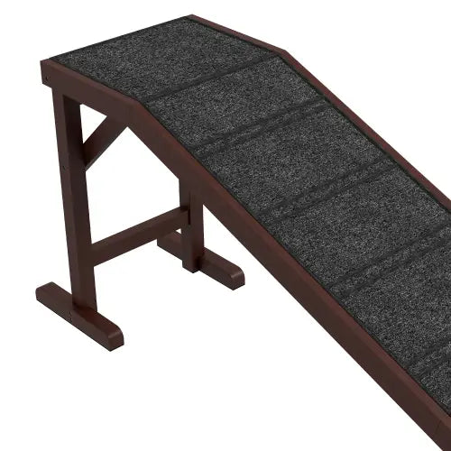 Rampe pour chien Pawhut en bois, pour le lit, présentant un cadre en bois brun foncé avec une surface de moquette noire texturée antidérapante.
