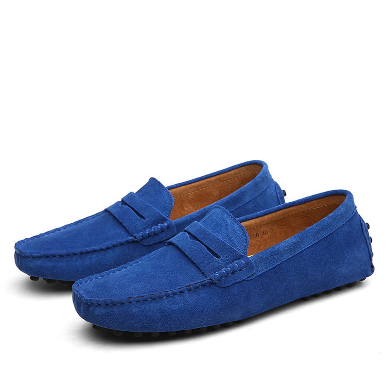 Mocassins en daim classiques bleu royal avec des surpiqûres contrastées et une doublure en cuir camel