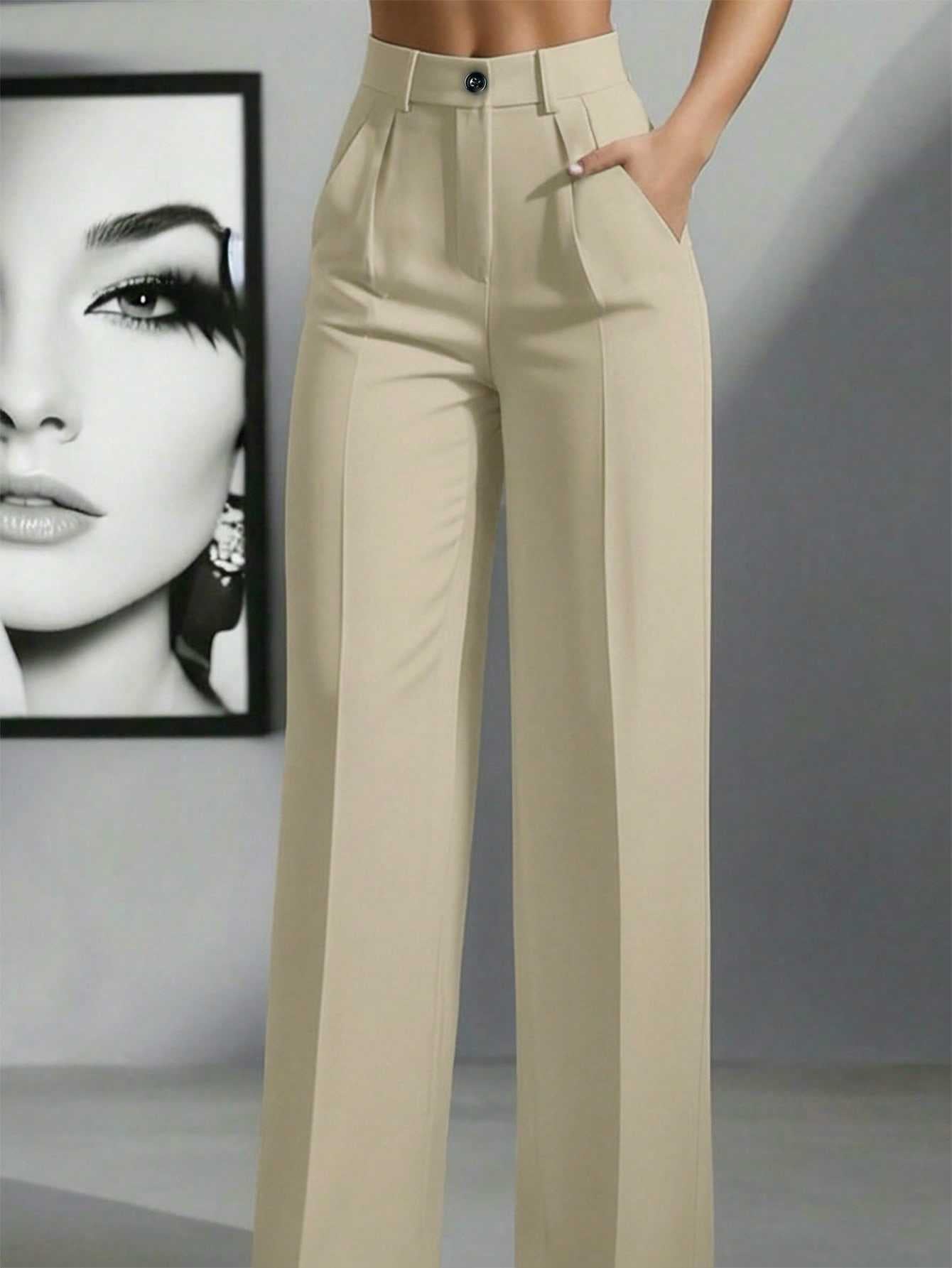 Beige hochgeschnittene, fallende gerade Beinform-Damenanzughosen mit einer eleganten, maßgeschneiderten Gestaltung und dezenten Vorderfalten.