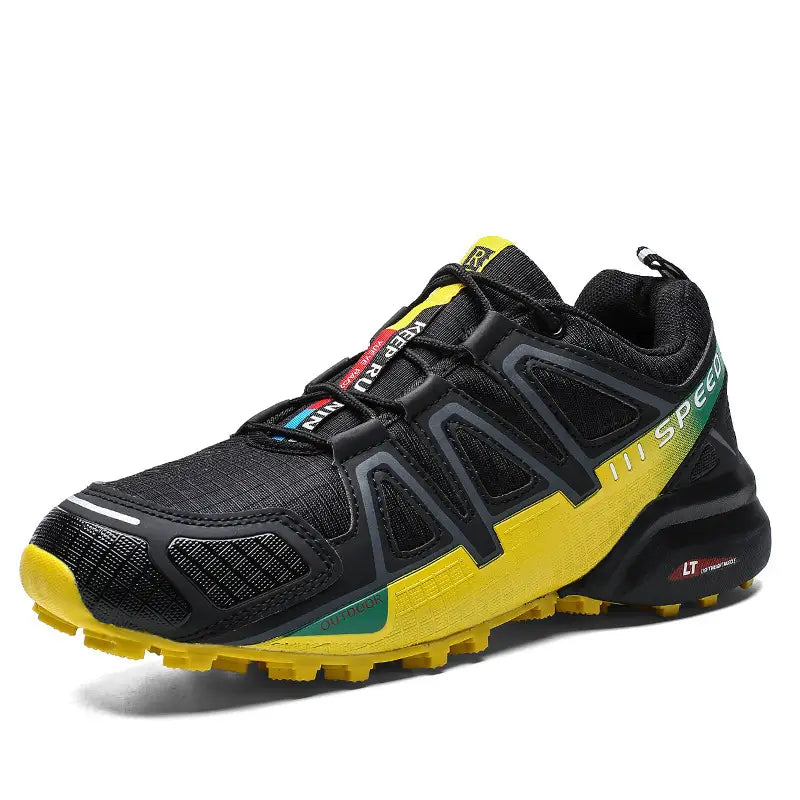 baskets de course sur sentier pour homme, grandes tailles, chaussures de plein air, en noir et jaune éclatant, avec une conception texturée robuste, des panneaux en maille respirante et des bandes d’accentuation audacieuses