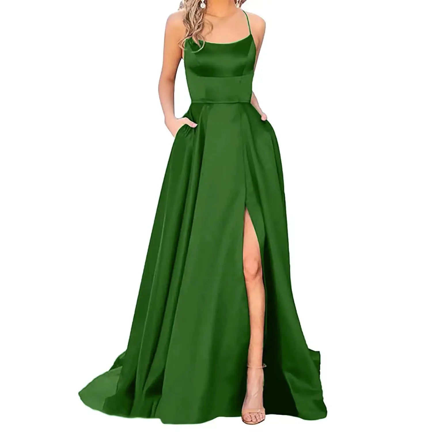 Ein elegantes Smaragdgrünes Satin-Bridesmaid-Party-Kleid mit hohem Schlitz und quadratischem Ausschnitt.