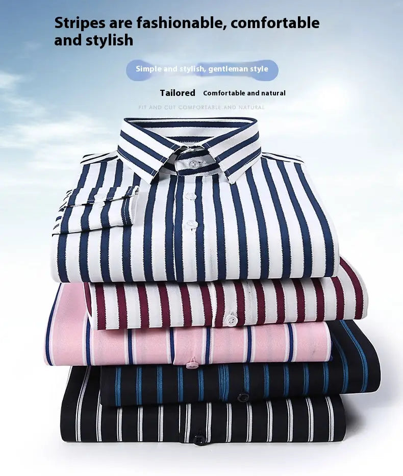 Stapeln Sie ordentlich gefaltete Herren gestreifte Langarm-Slim-Fit-Hemden im Dresshemd-Stil in Marine, Weiß, Pink und Schwarz mit klassischen Button-down-Kragen.