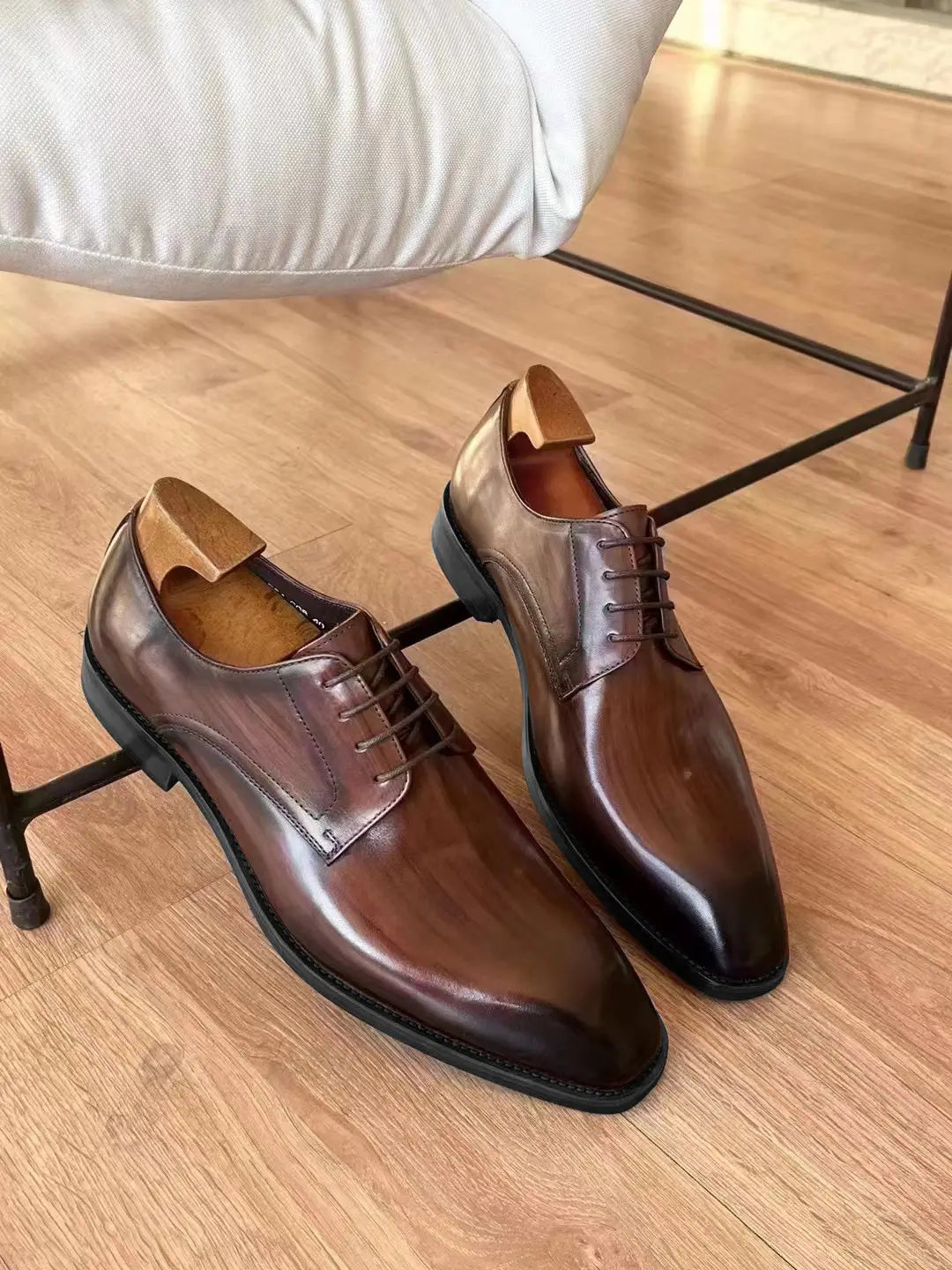 Men’s vintage square toe black leather lace-up dress shoes with polished finish and classic oxford design.