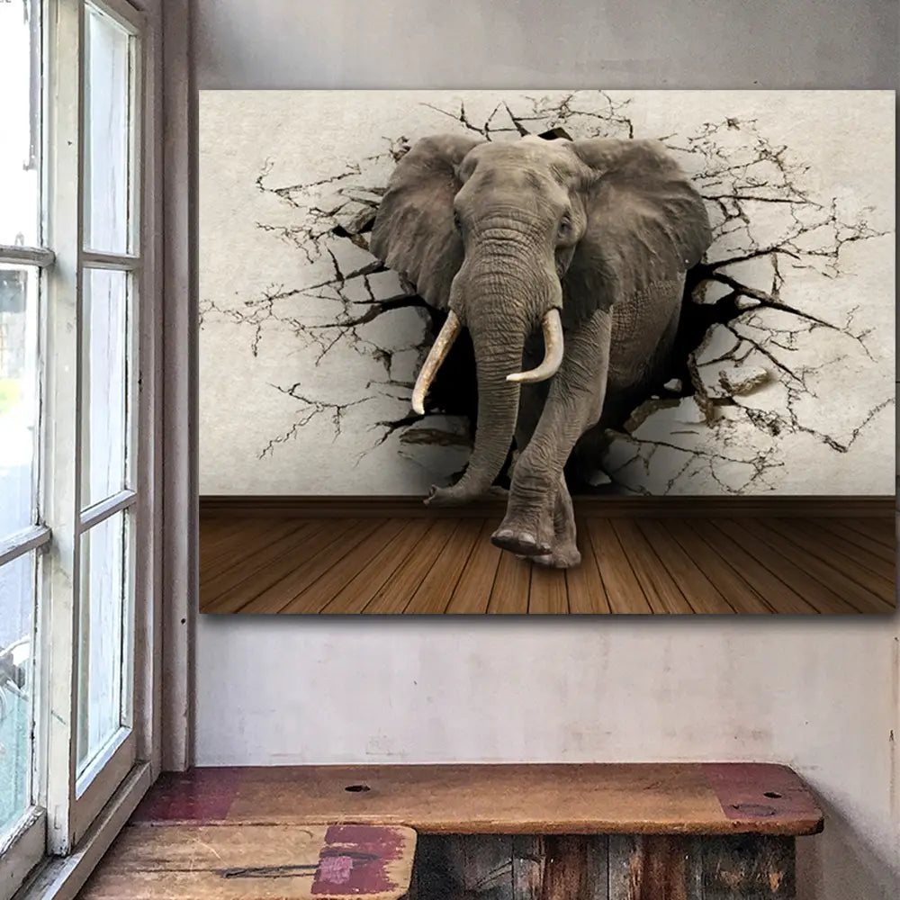 Ein realistischer grauer Elefant mit weißen Stoßzähnen, der durch eine gerissene, strukturierte Wand in einem 3D-Leinwand-Wandkunst-Print hervorbricht.