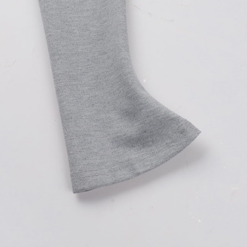 Slim fit long sleeve a line flared dress in gray heathered soft stretchy fabric with a long sleeve design.
