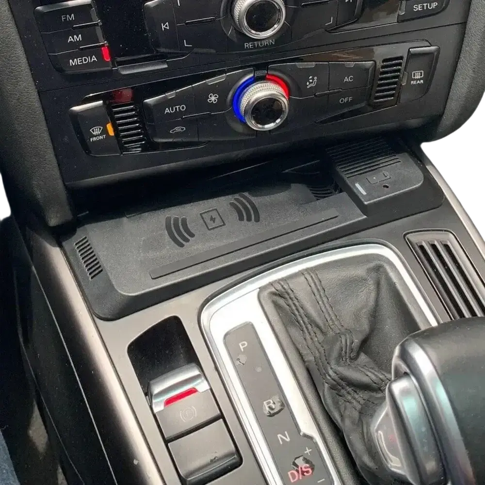 Black wireless car charger pad with embossed wi-fi and lightning bolt symbols for audi a4 q5 15w charging