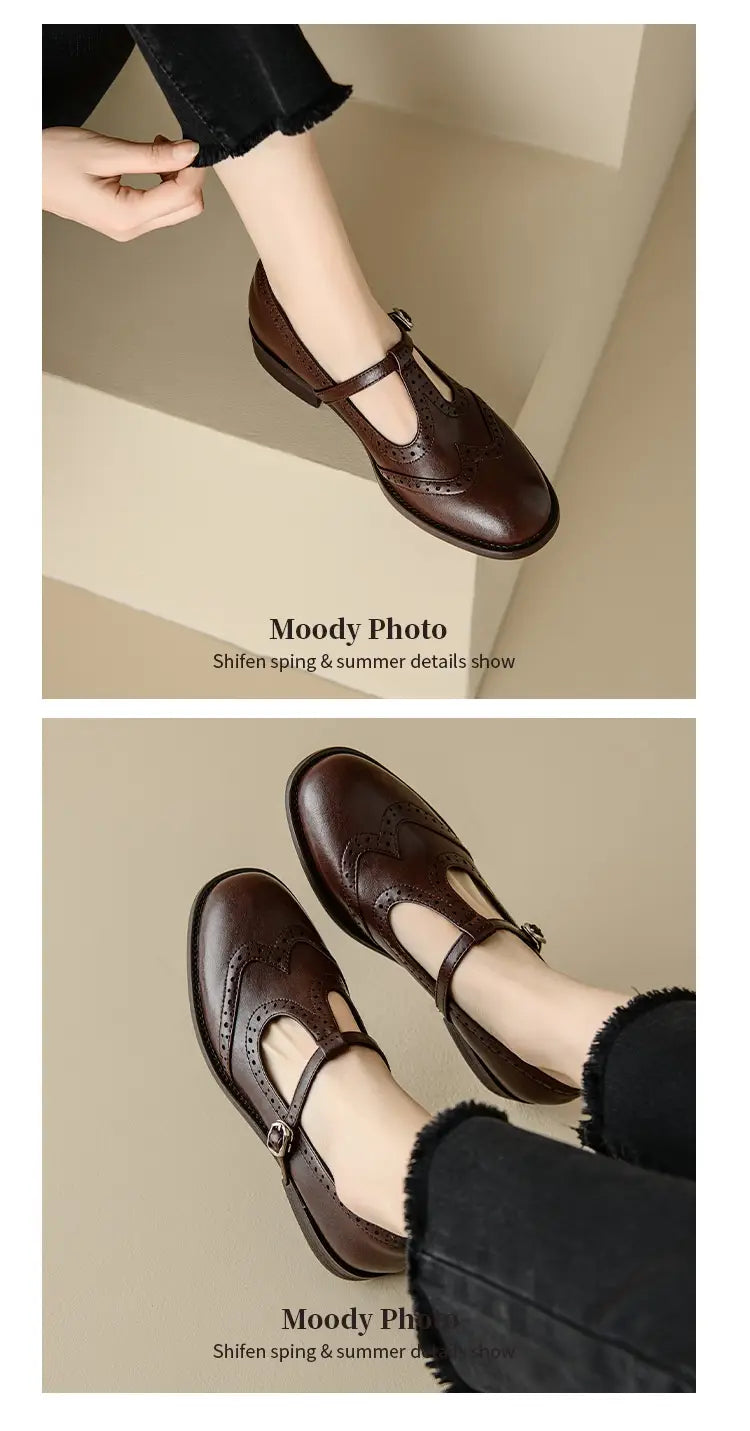 Braune Leder-Mary-Jane-Schuhe mit Retro-T-Riemen-Design, Brogue-Verzierungen und kleiner Schnalle.