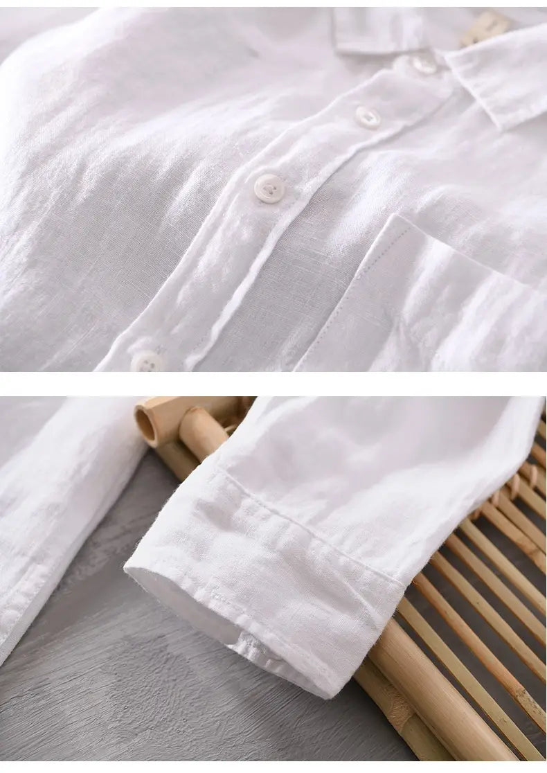 Herren-Cotton-Linen-Freizeithemd mit langen Ärmeln in Weiß mit klassischem Kragen und ordentlich verarbeiteten Manschetten.