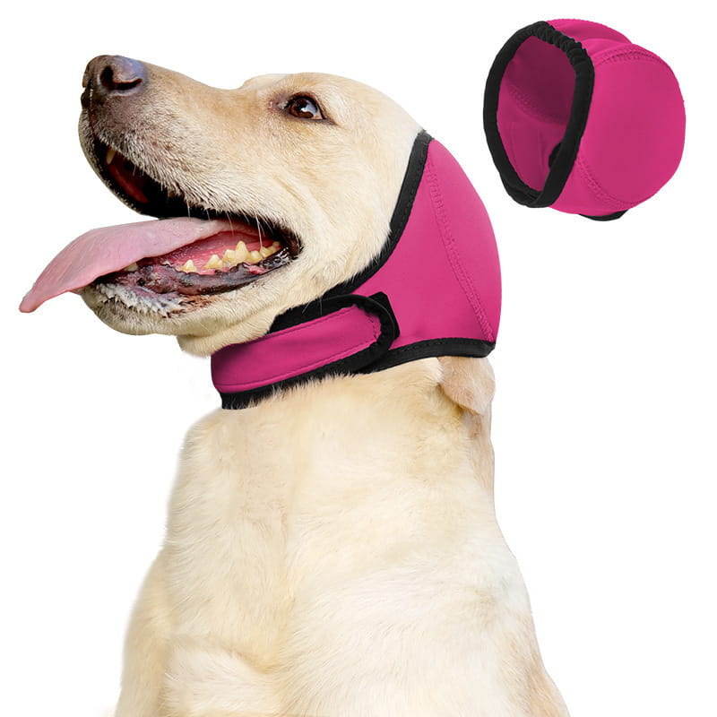 museau pour chien en néoprène rose à bordure noire, conçu comme bonnet de bain protecteur d’oreilles de chien pour les activités aquatiques.