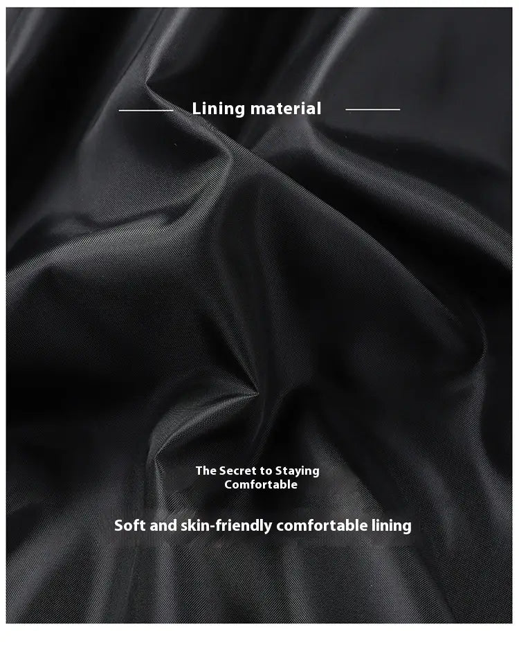Schwarzes Satin-Futter mit weicher, glatter Oberfläche, ausgelegt für den Komfort in einer Herren-Cordjacke im Casual-Stil.