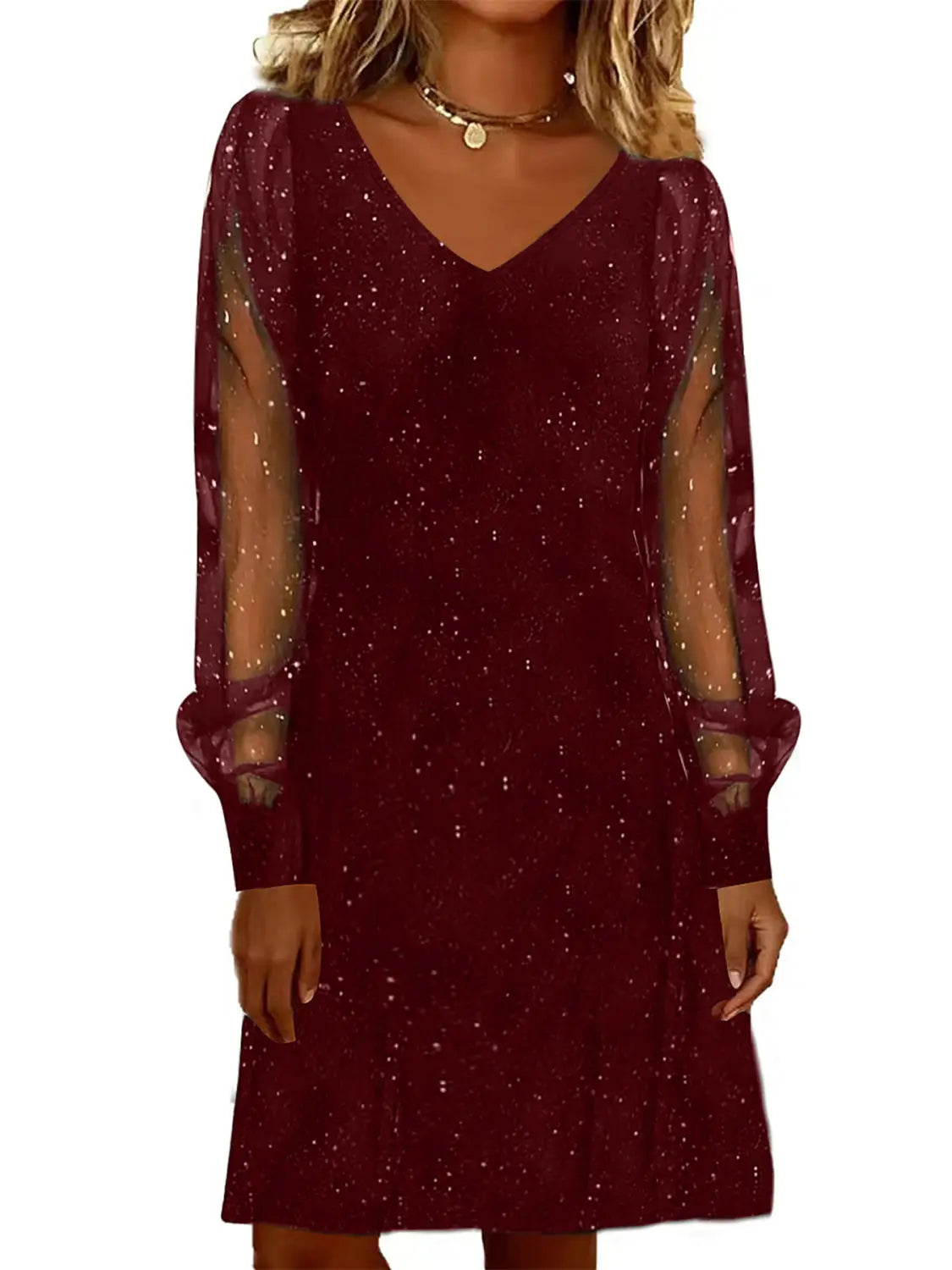Robe de fête courte élégante bordeaux, scintillante, avec décolleté en V et manches longues en maille transparente.