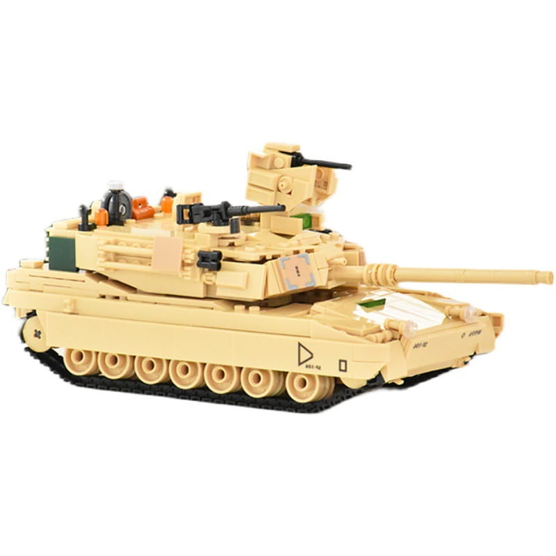 Hellbraunes Kunststoffmodell eines M1 Abrams Panzers, aus ineinandergreifenden Bausteinen gefertigt, von der Rückseite abgebildet, als Militärpanzer-Bausatz-Modellbaustein für ein gepanzertes Auto-Spielzeug.