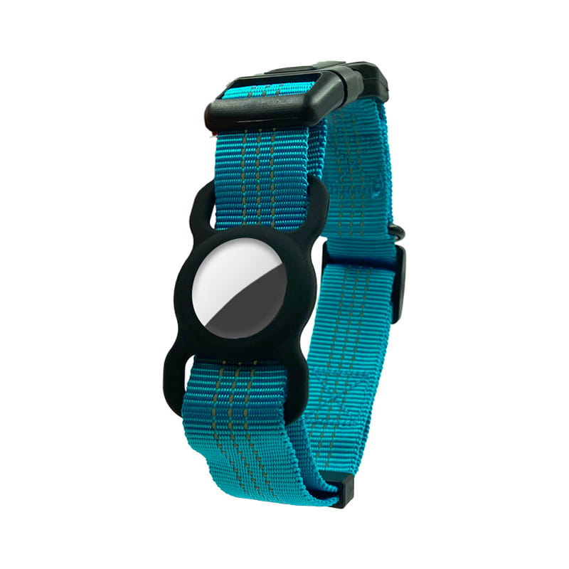 Teal reflektierendes GPS-Hundehalsband aus Nylon mit schwarzer Kunststoffschnalle und einer runden zweiteiligen Halterung für Apple Airtag in Weiß und Grau.