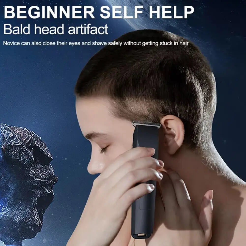 Tondeuse à cheveux électrique noire provenant d’un ensemble de coupe-barbe sans fil, utilisée pour raser le côté de la tête