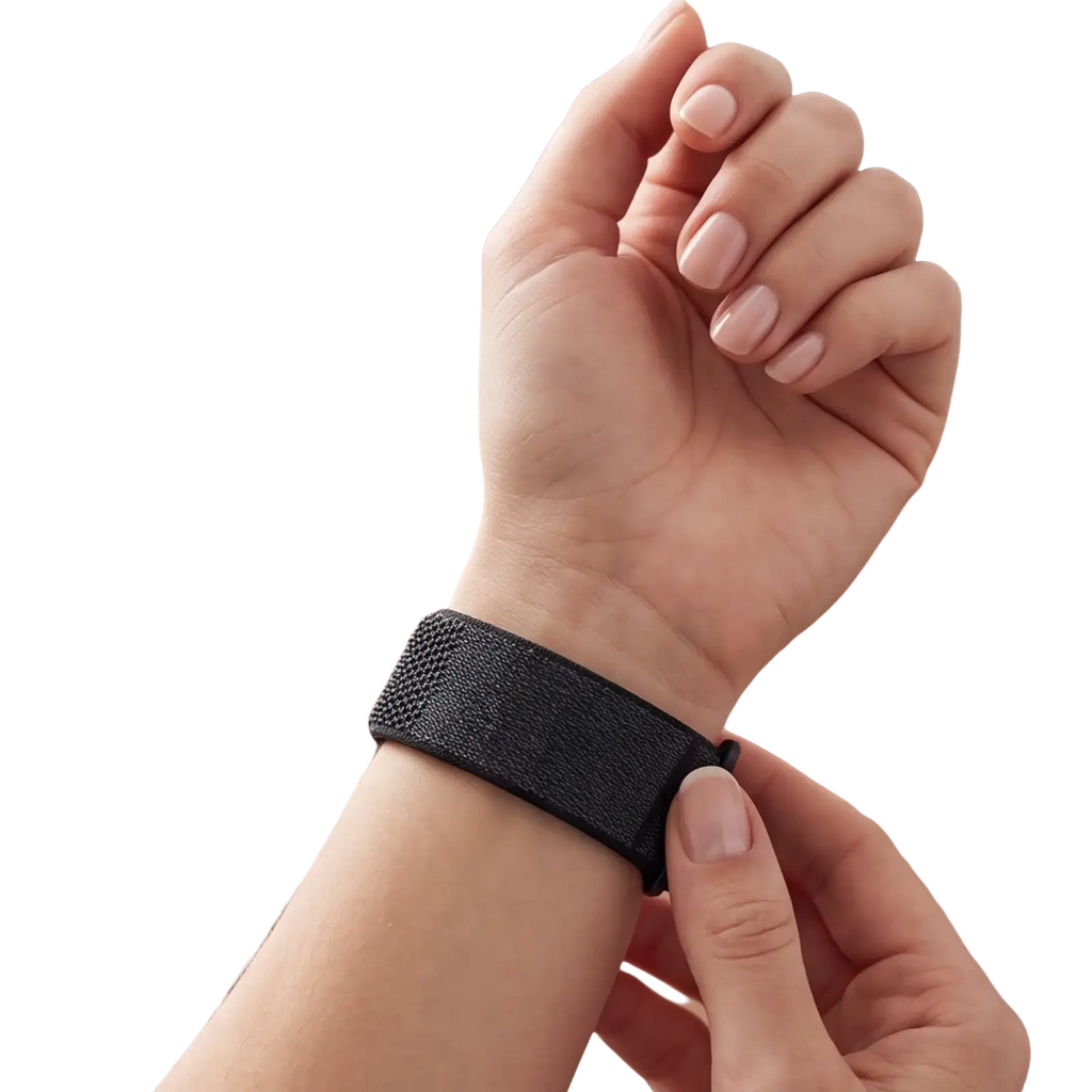 Black breathable replacement strap for cirqa smart band made of nylon with adjustable clasp for sport watch strap