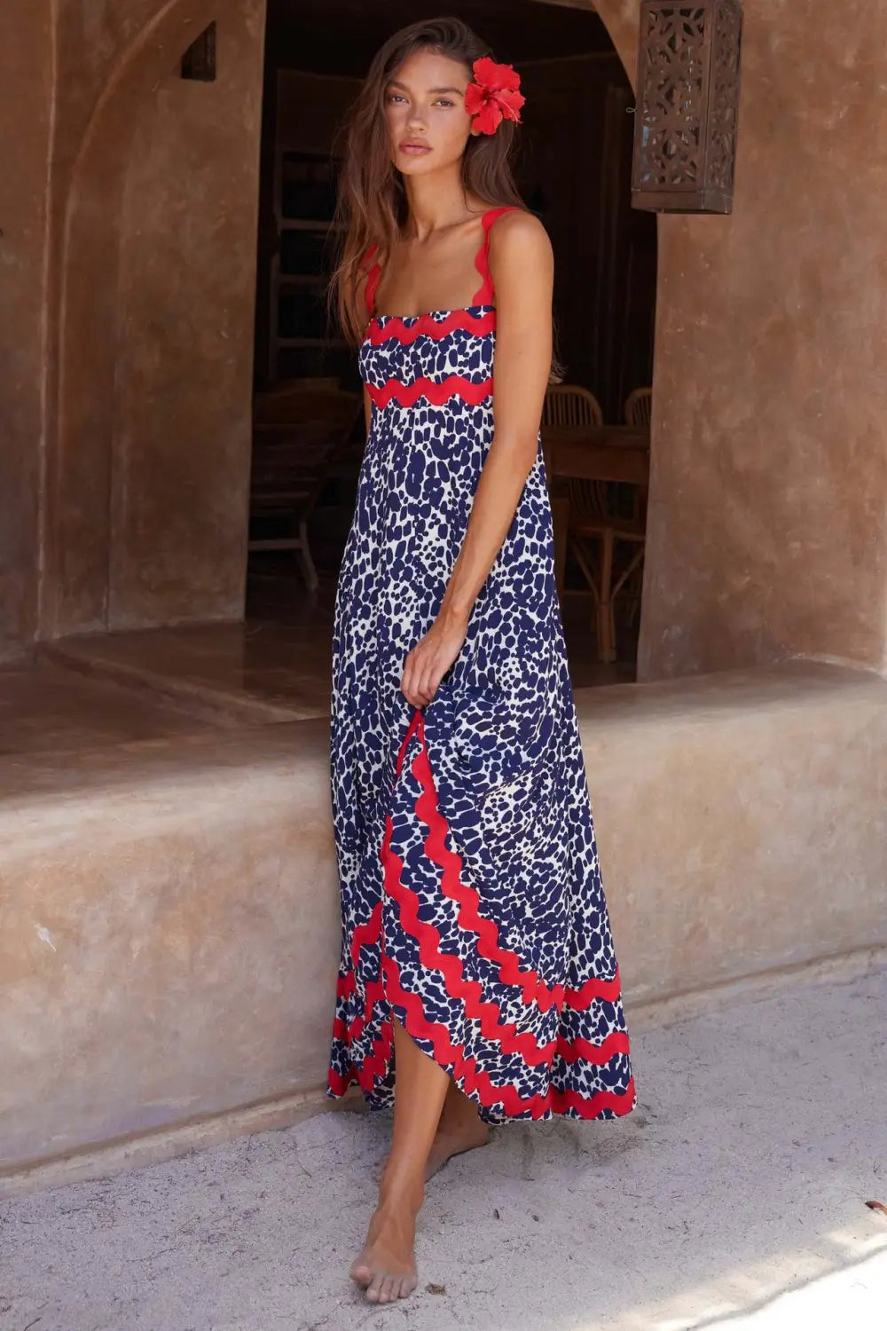 Vestido maxi de playa azul marino y rojo con estampado de leopardo, de largo asimétrico alto-bajo, con tirantes finos, titulado vestido maxi de playa en corte A con dobladillo ondulado floral.