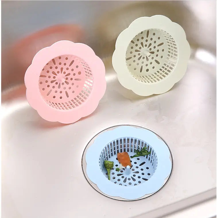 Pastellrosa, Cremé und hellblaue Silikon-Blumen-Siphonfilter mit gezackten Rändern und perforierten Designs als Küchenablauf-Filter für den Abflussstöpsel, 4er-Pack