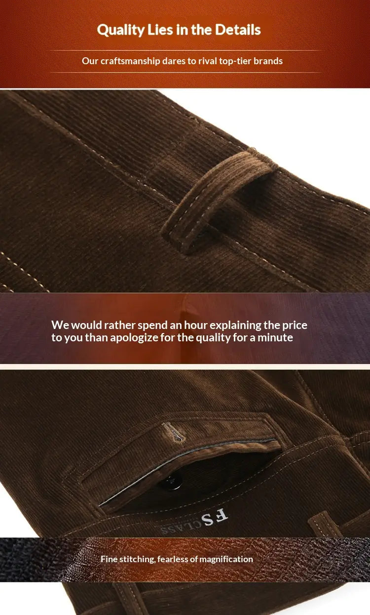 Pantalones rectos de pana marrón de terciopelo térmico para hombre con costuras finas y un logotipo de marca sutil en el bolsillo trasero