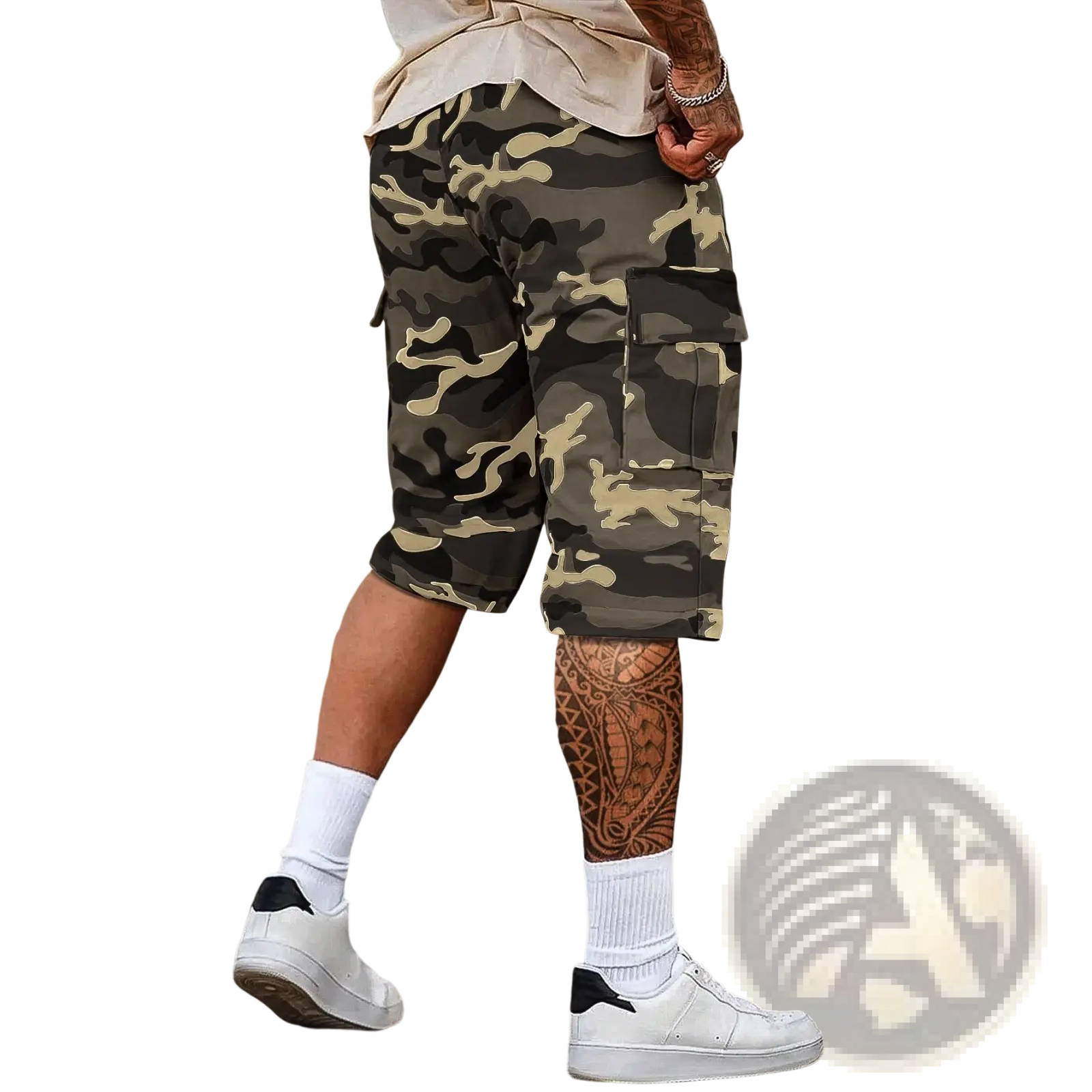 Camouflage cargo shorts men loose fit with multi pockets in olive and beige tones for casual outdoor wear