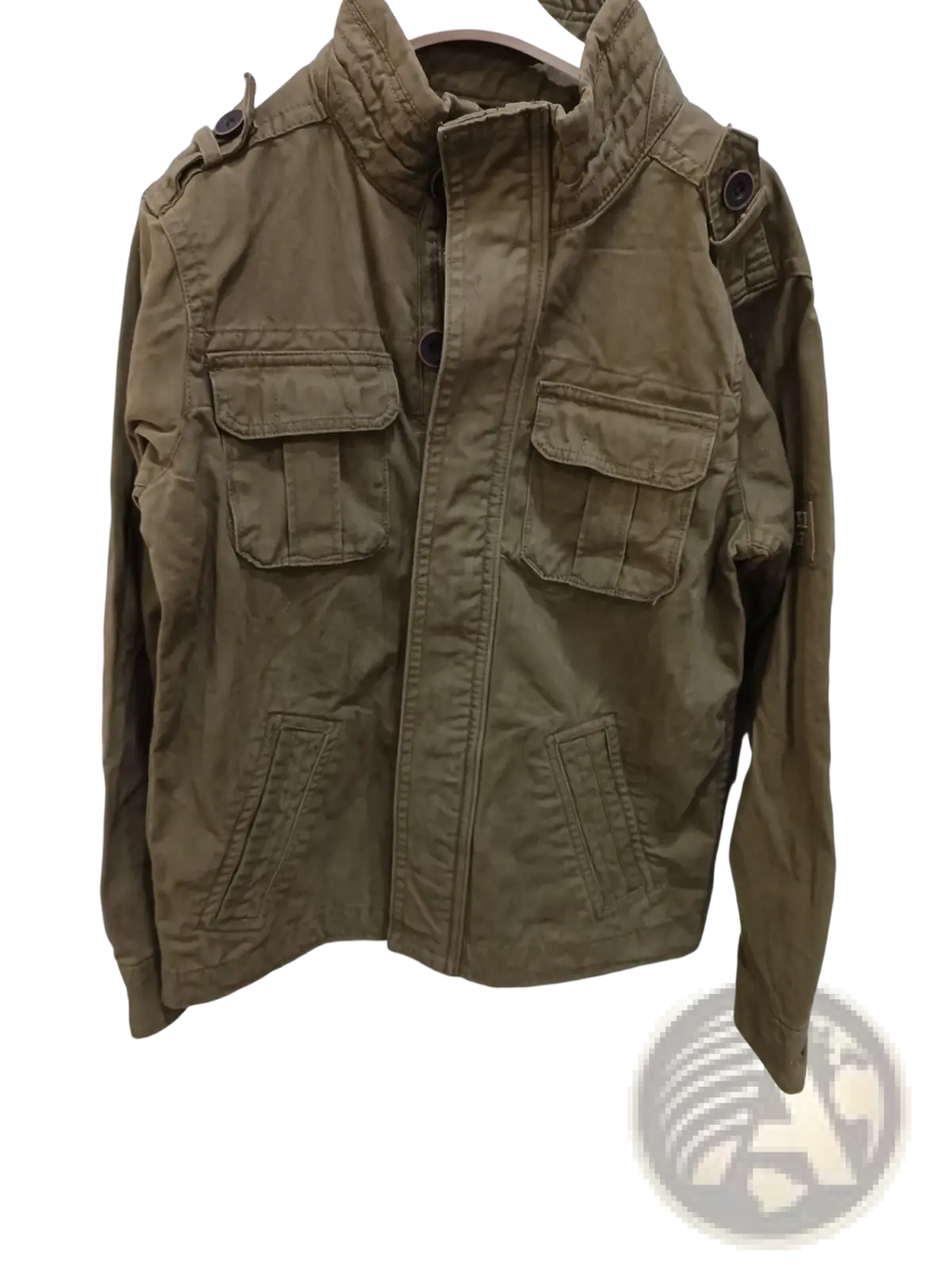 Olive green cotton utility jacket with flap pockets and buttoned shoulder straps for men military outerwear