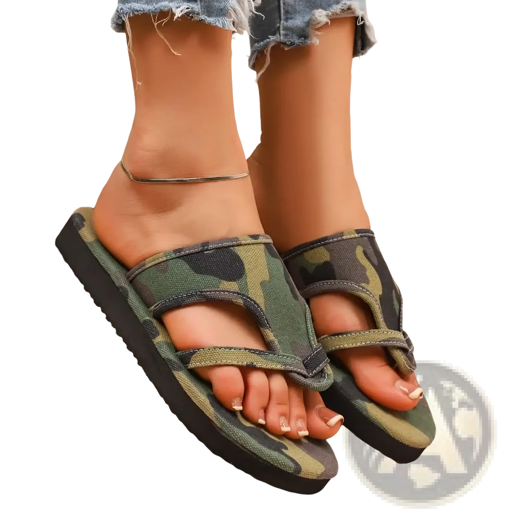 Camouflage women flat sandals beach flip flops with canvas upper and thick black rubber sole for casual wear