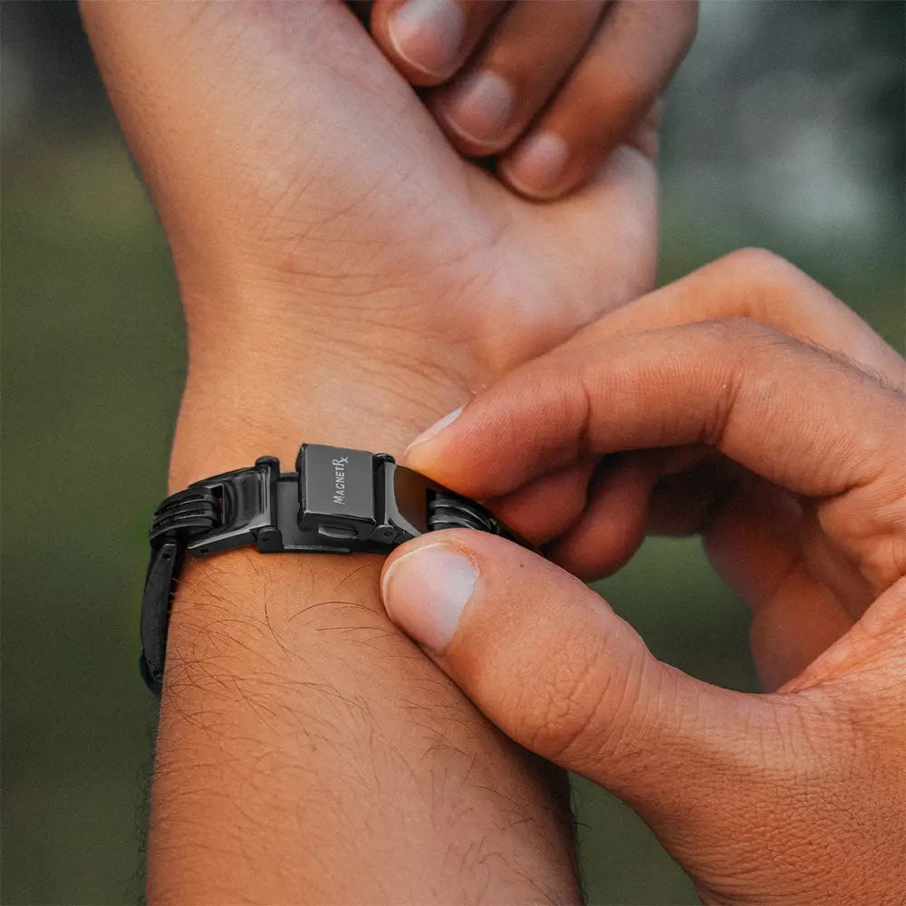 Black macer bracelet with sleek modern design and interlocking links men’s titanium carbon fiber magnetic therapy bracelet