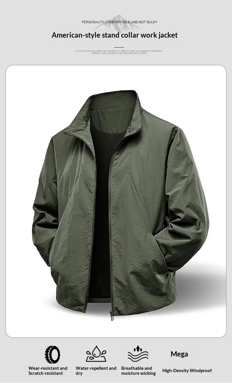 Veste de travail coupe-vent imperméable zippée légère pour homme vert olive, au style américain avec col montant, réalisée dans un tissu élégant et durable, avec des détails de coutures discrètes.
