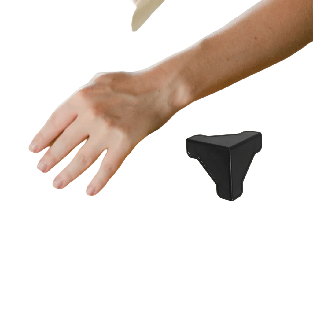 Black triangular cardboard corner protectors for carton packing with 100 pcs packing corner guards