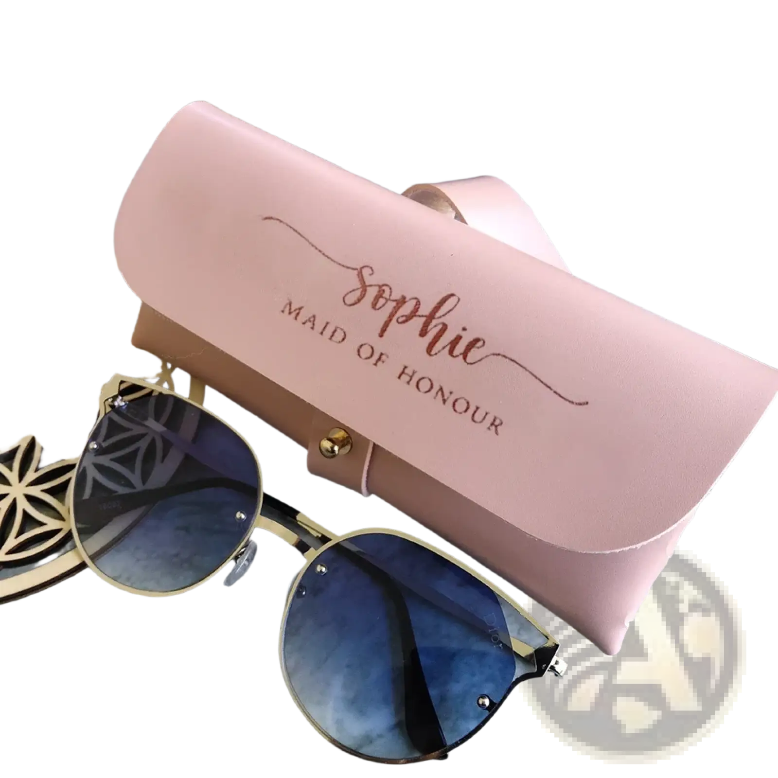 Pink leather glasses case engraved with sophie maid of honour in gold script custom bridesmaid gift