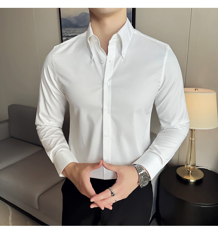 Chemise habillée sans repassage blanche pour homme en grande taille à manches longues, col classique et coupe ajustée.