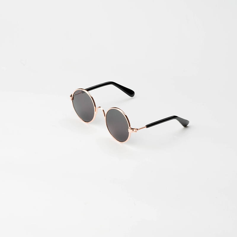 Rose gold metal round cat sunglasses with mirrored dark gray lenses and black temple arms.