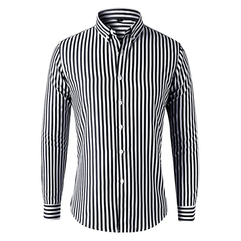 Herren gestreiftes Slim-Fit-Langarm-Freizeithemd in schwarz-weißen vertikalen Streifen mit klassischem Kragen und Knopfleisten-Design.