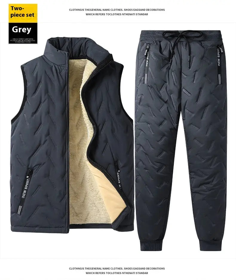 Dunkelgraues zweiteiliges Herren-Thermo-Winterset mit Steppung, bestehend aus einer fleecegefütterten Weste und passenden Joggern mit dezenten seitlichen Reißverschlüssen.